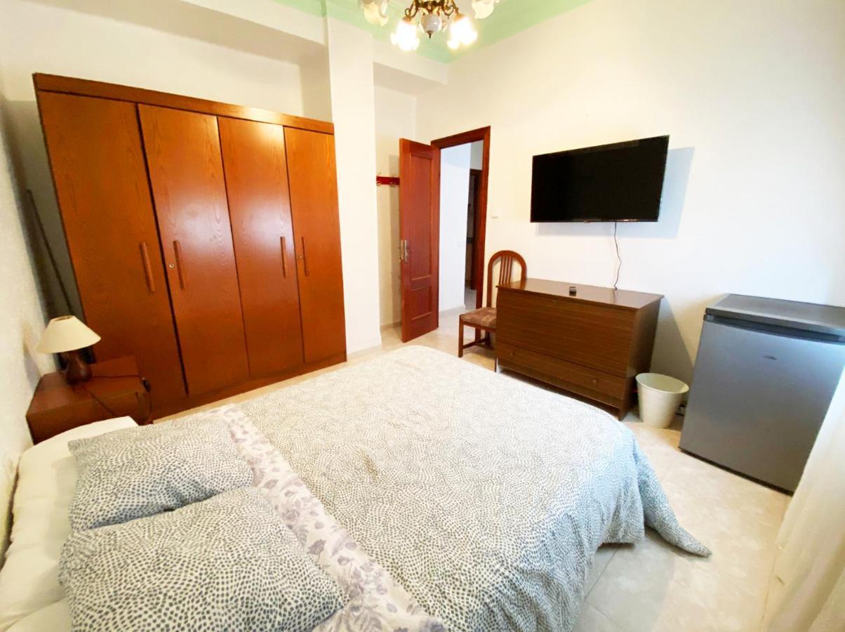 La Malvarrosa Beach Rooms In Shared Apartment Valensiya Dış mekan fotoğraf
