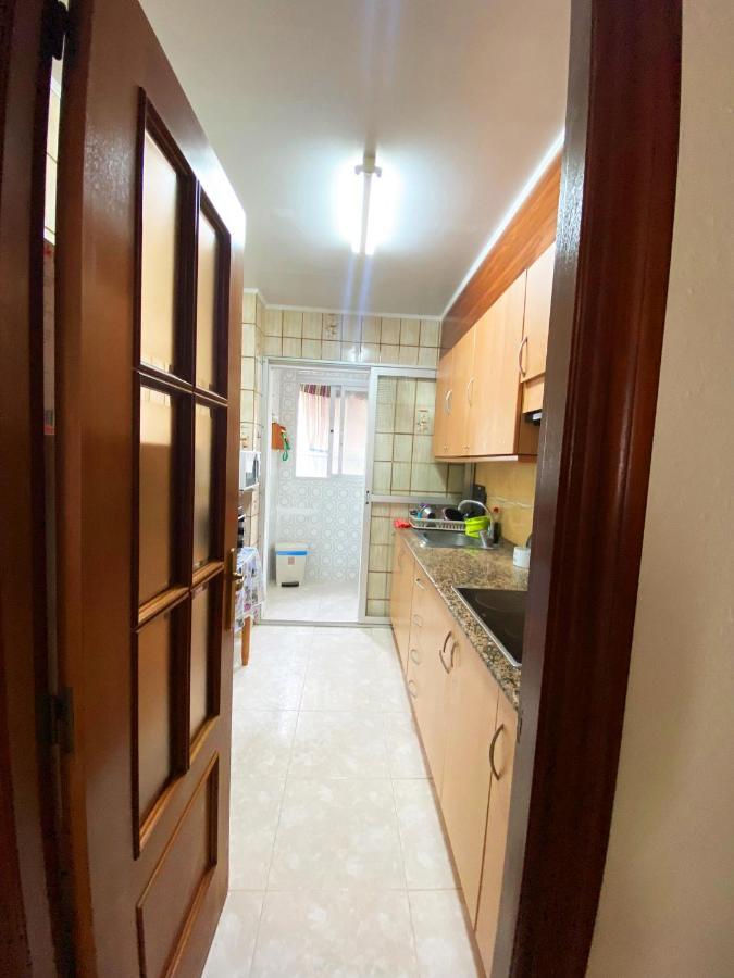 La Malvarrosa Beach Rooms In Shared Apartment Valensiya Dış mekan fotoğraf