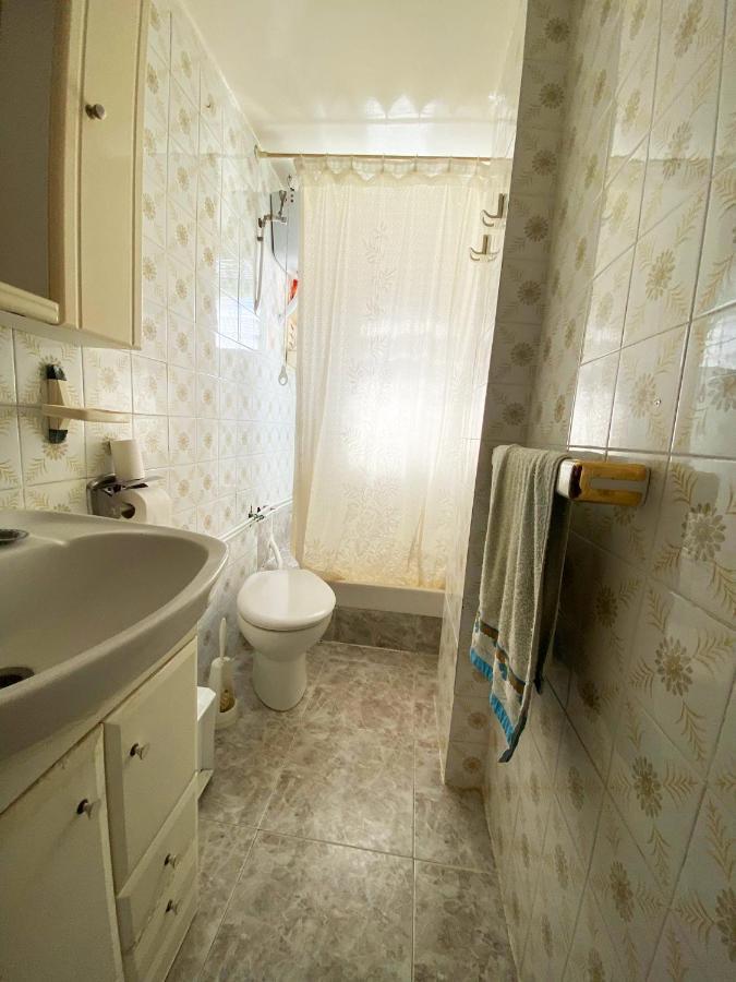La Malvarrosa Beach Rooms In Shared Apartment Valensiya Dış mekan fotoğraf